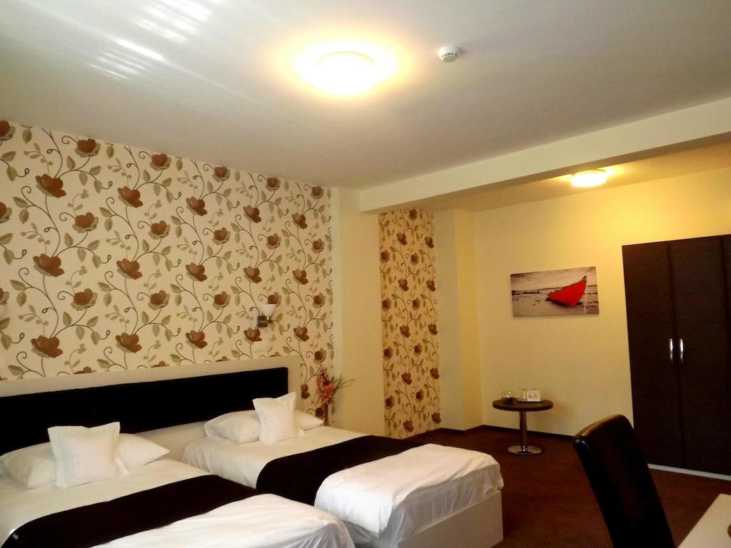 West Plaza Residence Bucarest Habitación foto