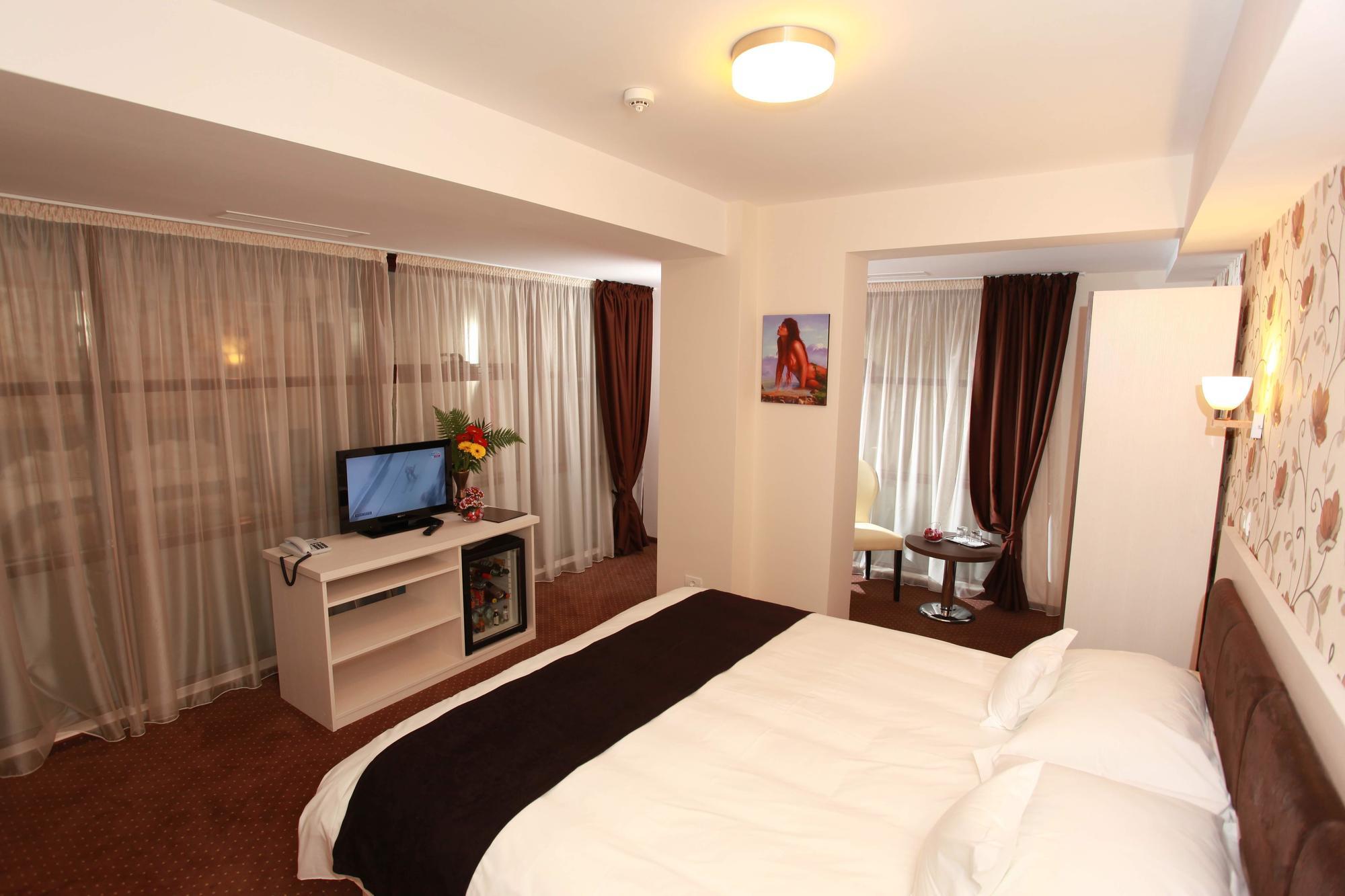 West Plaza Residence Bucarest Exterior foto